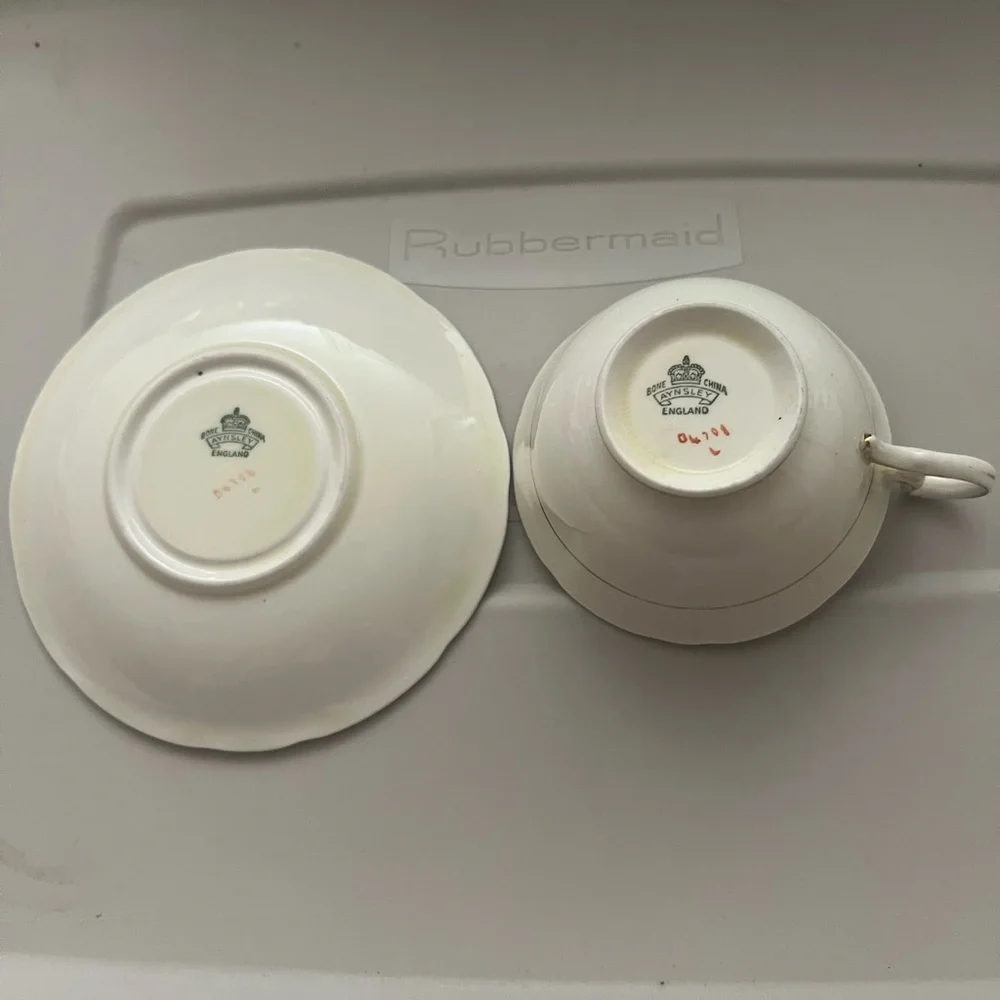 Vintage Ansley Coalport Pink sweetheart roses cobalt Blue Gold tea cup/saucer - Picture 3 of 10
